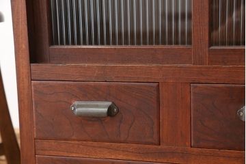 アンティーク家具　☆アンティーク　前面欅!モールガラス二段重ね食器棚(収納棚)