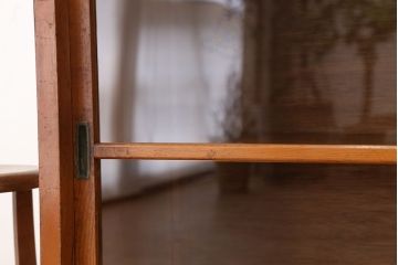 アンティーク　古い雑貨屋の大振りな二段重ね収納棚(飾り棚、ガラスケース)