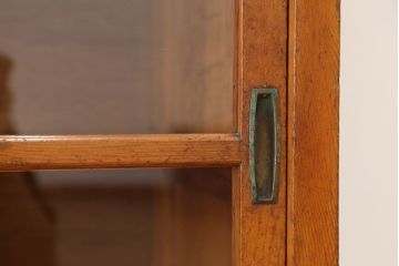 アンティーク　古い雑貨屋の大振りな二段重ね収納棚(飾り棚、ガラスケース)