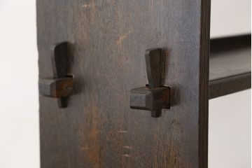 アンティーク家具　アンティーク　古い木の大振りな本棚