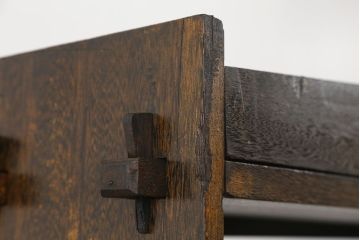 アンティーク家具　アンティーク　古い木の大振りな本棚