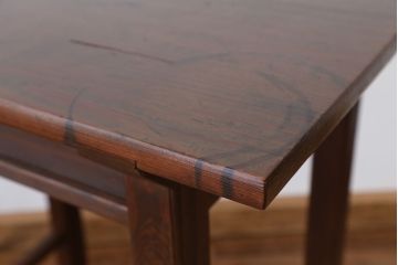 アンティーク家具　古民具・骨董　古い木の小振りな平机(テーブル)