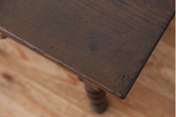 アンティーク家具　アンティーク　可愛いデザイン!古い木の文机(テーブル)