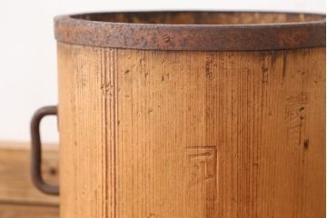 アンティーク雑貨　古い木の一斗枡