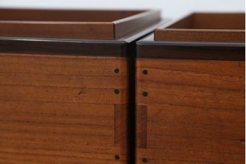 アンティーク雑貨　アンティーク　桐材と黒柿材の上質な角火鉢　2個セット?