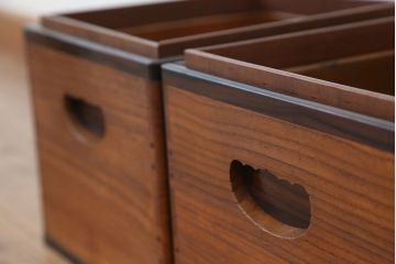アンティーク雑貨　アンティーク　桐材と黒柿材の上質な角火鉢　2個セット?