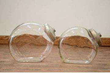 アンティーク雑貨　昭和レトロ　古い駄菓子屋のガラス瓶2個セット(猫ビン)(3)