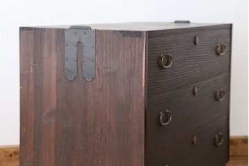 アンティーク家具　アンティーク　可愛いデザイン!シンプルな脚付ローチェスト(ローボード)?