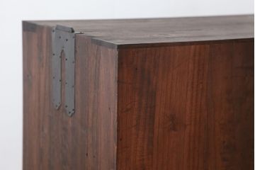 アンティーク家具　アンティーク　可愛いデザイン!シンプルな脚付ローチェスト(ローボード)?