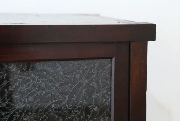 アンティーク家具　☆アンティーク　素敵な雰囲気!古い木の結霜ガラス二段重ね食器棚(収納棚、茶箪笥)