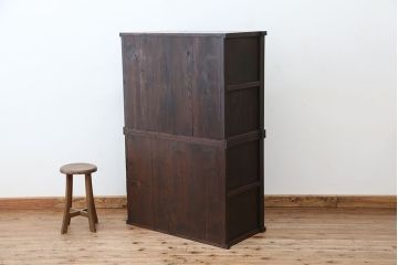 アンティーク家具　☆アンティーク　素敵な雰囲気!古い木の結霜ガラス二段重ね食器棚(収納棚、茶箪笥)