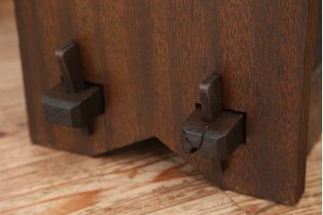 アンティーク家具　アンティーク　古い木のシックな本棚(飾り棚)