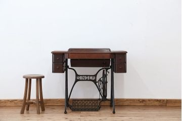 アンティーク家具　アンティーク　Singer  足踏みシンガーミシン