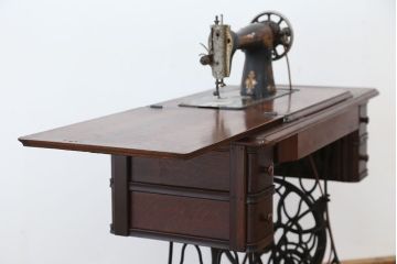 アンティーク家具　アンティーク　Singer  足踏みシンガーミシン