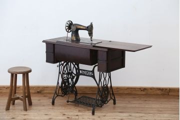 アンティーク家具　アンティーク　Singer  足踏みシンガーミシン