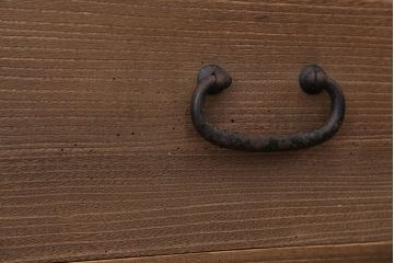 アンティーク家具　☆古民具・骨董　美しい銅総桐材二段重ね時代箪笥?(桐箪笥、桐たんす)