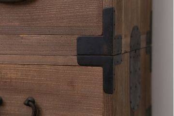 アンティーク家具　☆古民具・骨董　美しい銅総桐材二段重ね時代箪笥?(桐箪笥、桐たんす)