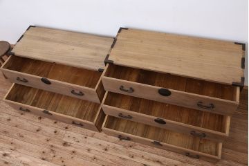 アンティーク家具　☆古民具・骨董　美しい銅総桐材二段重ね時代箪笥?(桐箪笥、桐たんす)
