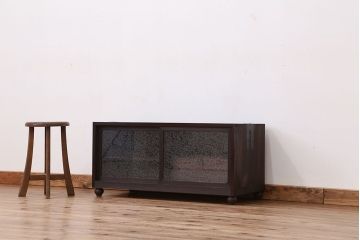 アンティーク家具　アンティーク　可愛いデザイン!シンプルな脚付ローボード(6)