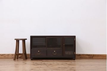 アンティーク家具　アンティーク　可愛いデザイン!脚付ローボード?