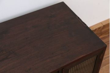 アンティーク家具　アンティーク　可愛いデザイン!脚付ローボード?