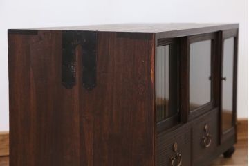 アンティーク家具　アンティーク　可愛いデザイン!脚付ローボード?