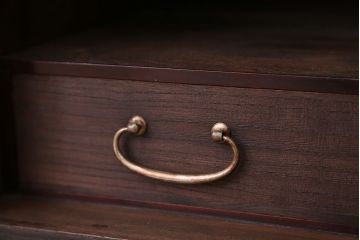 アンティーク家具　アンティーク　可愛いデザイン!脚付ローボード?