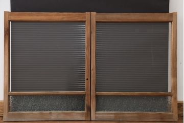アンティーク雑貨　アンティーク　古い木味の小振りなモールガラス引き戸　2枚セット(ガラス戸、窓)
