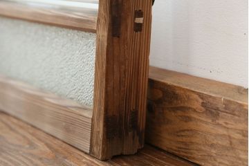 アンティーク雑貨　アンティーク　古い木味の小振りなモールガラス引き戸　2枚セット(ガラス戸、窓)