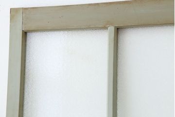 アンティーク　素敵な雰囲気!ペンキの剥げたダイヤガラスドア　1枚(扉)