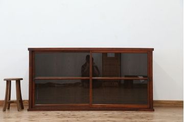 アンティーク家具　アンティーク　古い木の大振りな収納棚?