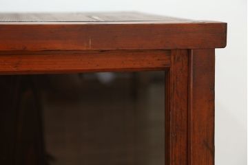 アンティーク家具　アンティーク　古い木の大振りな収納棚?