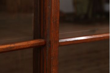 アンティーク家具　アンティーク　古い木の大振りな収納棚?