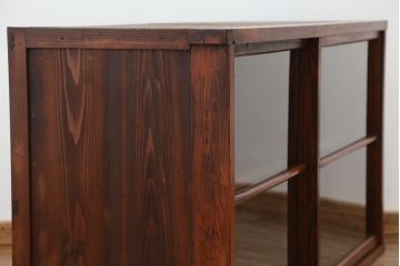 アンティーク家具　アンティーク　古い木の大振りな収納棚?