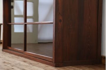 アンティーク家具　アンティーク　古い木の大振りな収納棚?