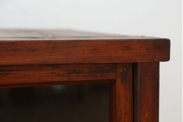 アンティーク家具　アンティーク　古い木の大振りな収納棚?