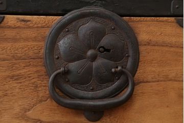 アンティーク家具　古民具・骨董　大正時代　前面桐材仙台箪笥(桐箪笥、桐たんす)