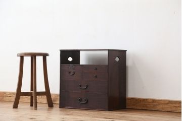 アンティーク家具　アンティーク　高級品!上質な作りの小引き出し(飾り棚、小箪笥)