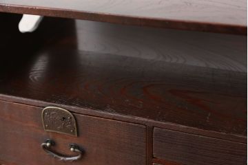 アンティーク家具　アンティーク　高級品!上質な作りの小引き出し(飾り棚、小箪笥)