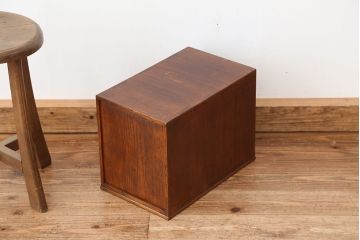 アンティーク家具　アンティーク　古い栗材の上質な3杯小引き出し
