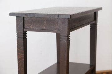アンティーク家具　アンティーク　総楢材!古い洋館の上質なサイドテーブル