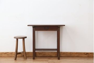 アンティーク家具　アンティーク　古い木の小振りなテーブル(作業台、机)