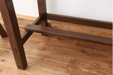 アンティーク家具　アンティーク　古い木の小振りなテーブル(作業台、机)