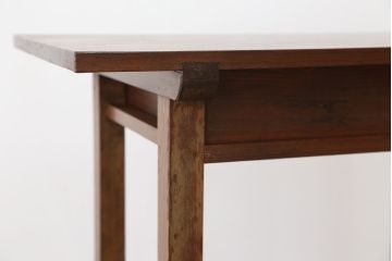 アンティーク家具　アンティーク　古い木の小振りなテーブル(作業台、机)