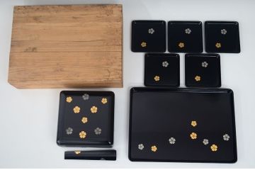 アンティーク雑貨　大正〜昭和初期　蒔絵の美しい木製菓子鉢・皿セット(漆器)