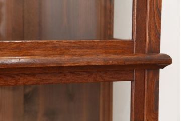 アンティーク家具　アンティーク　素敵なデザイン!古いタバコ屋の三面ガラス　ガラスケース(飾り棚、食器棚)