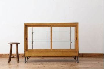 レトロ家具　アンティーク　古い駄菓子屋のレトロなガラスケース(ショーケース)