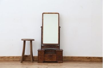 レトロ家具　アンティーク　レトロなデザインの小振りな鏡台