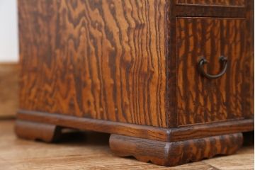 レトロ家具　アンティーク　レトロなデザインの小振りな鏡台