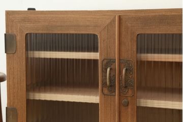 アンティーク家具　アンティーク 古い木味のモールガラス脚付きローボード